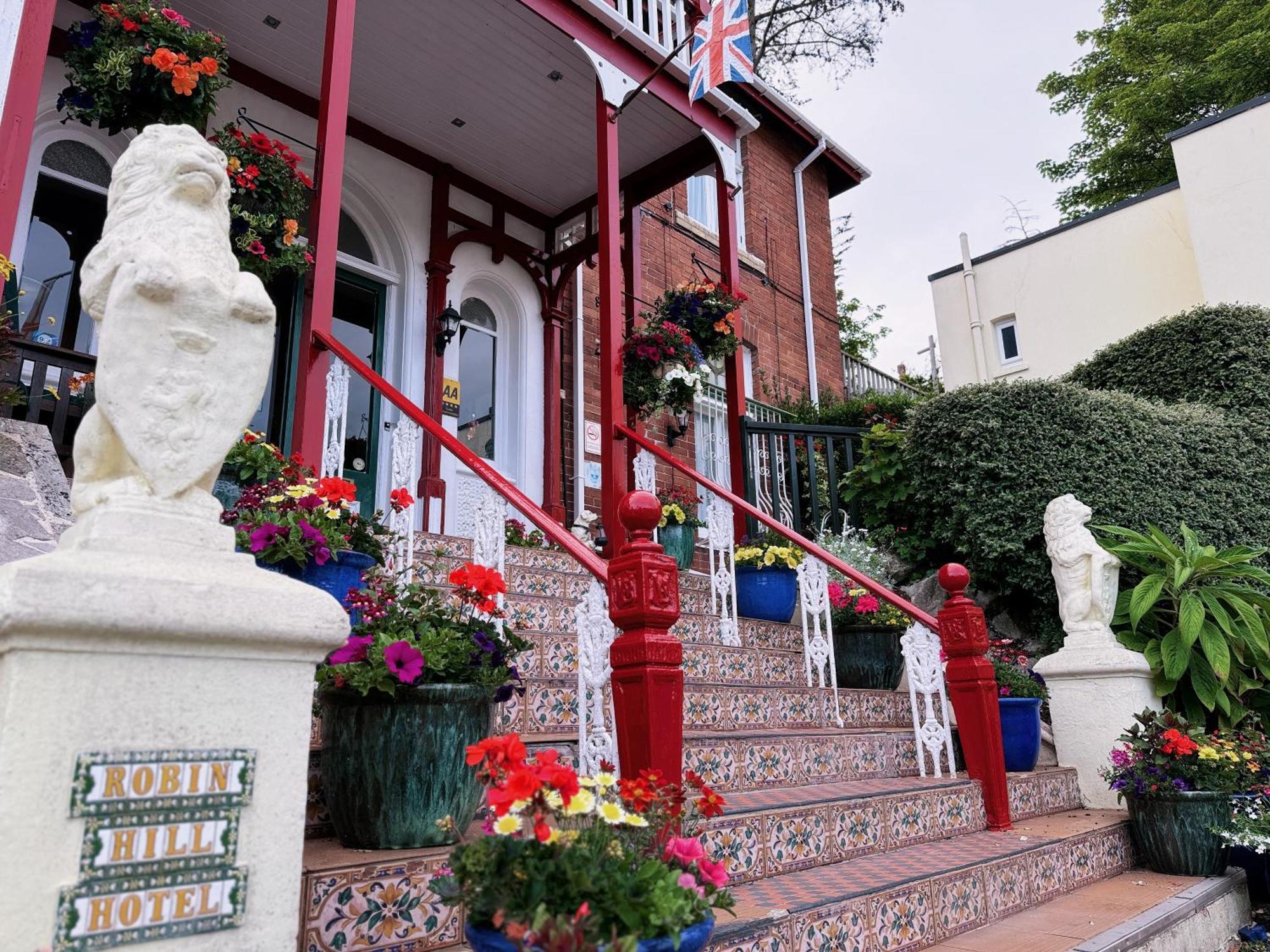 The Robin Hill Bed & Breakfast Торки Екстериор снимка