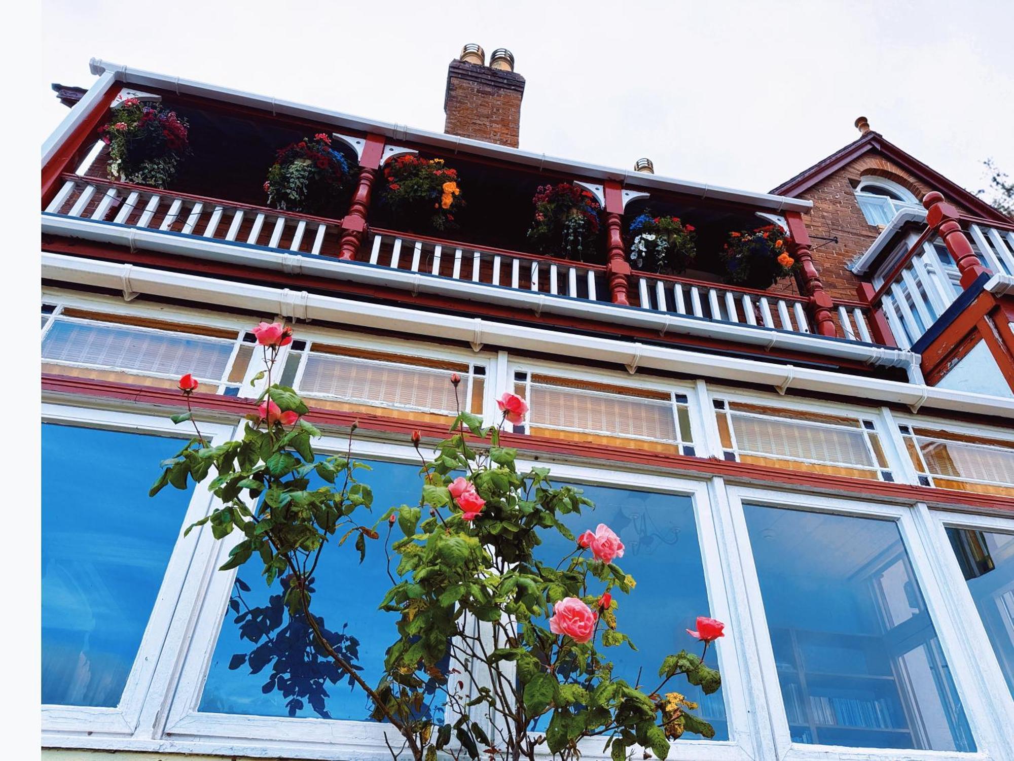 The Robin Hill Bed & Breakfast Торки Екстериор снимка